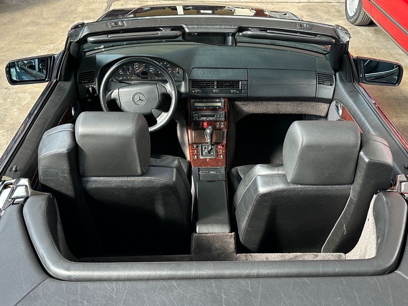 Fahrzeugabbildung Mercedes-Benz SL280 DEUTSCH 1. Lack PANORAMA GLASDACH MBScheck