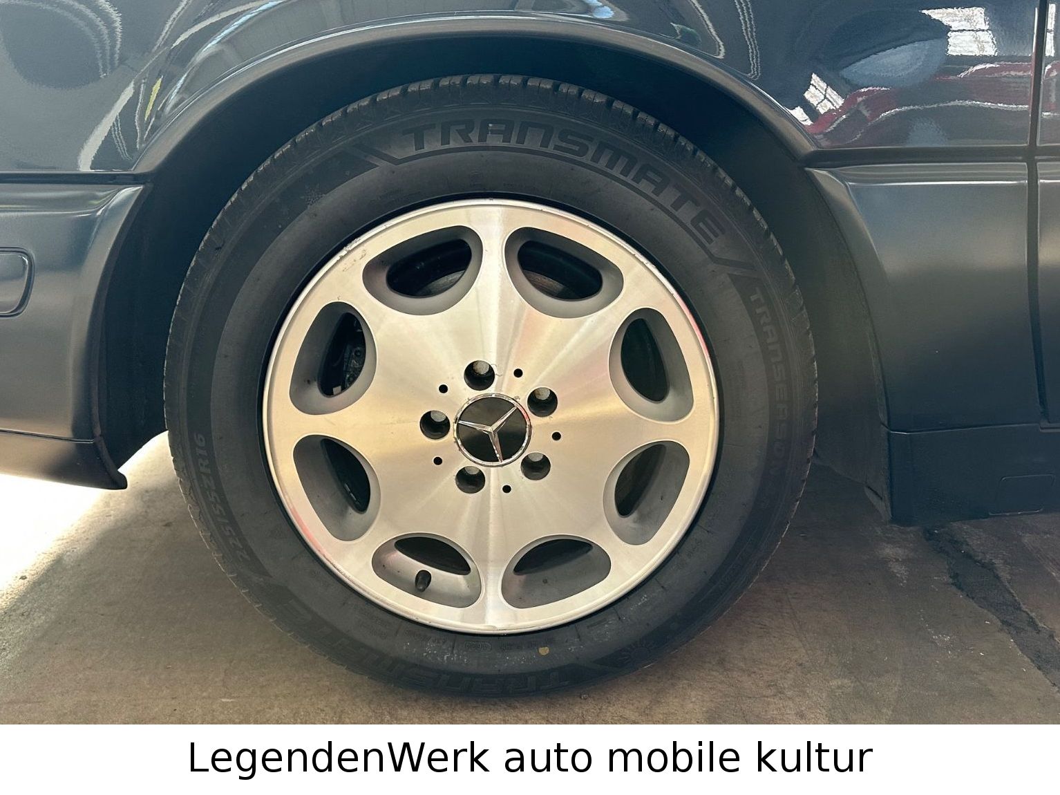 Fahrzeugabbildung Mercedes-Benz SL280 DEUTSCH 1. Lack PANORAMA GLASDACH MBScheck