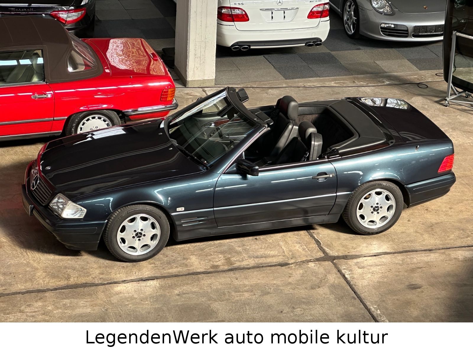 Fahrzeugabbildung Mercedes-Benz SL280 DEUTSCH 1. Lack PANORAMA GLASDACH MBScheck
