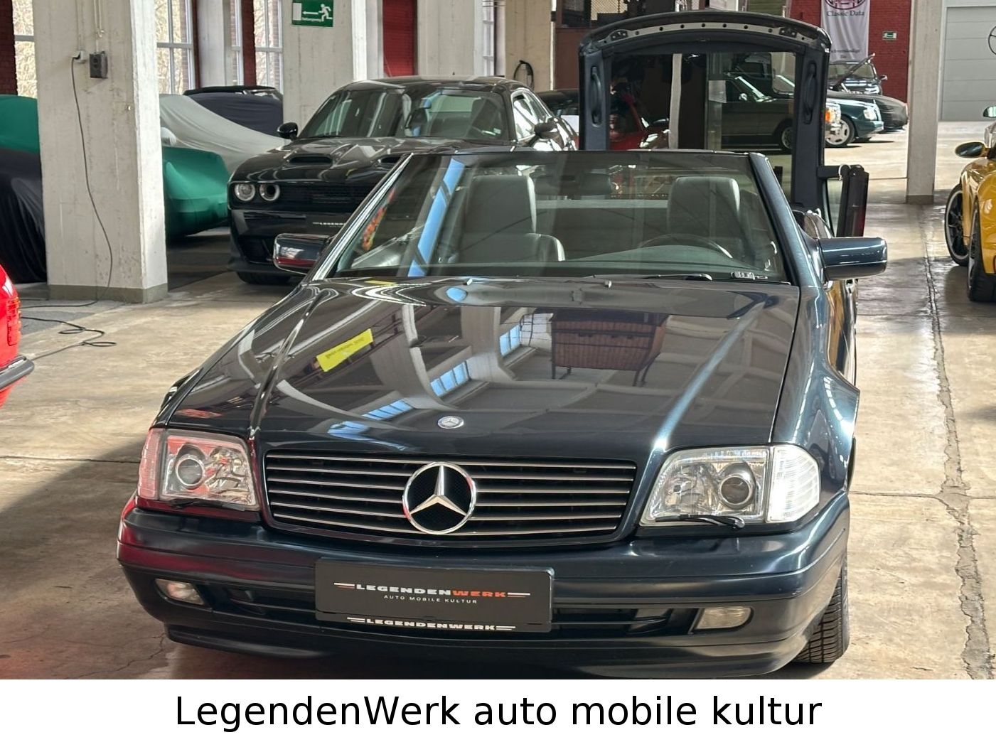 Fahrzeugabbildung Mercedes-Benz SL280 DEUTSCH 1. Lack PANORAMA GLASDACH MBScheck