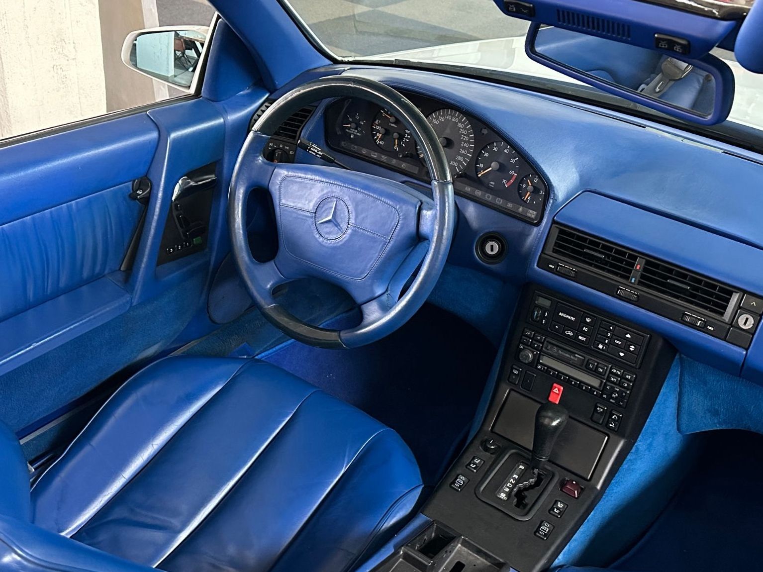 Fahrzeugabbildung Mercedes-Benz SL 500 FAB DESIGN UNIKAT SHOW CAR GENF 1995 H-ZL