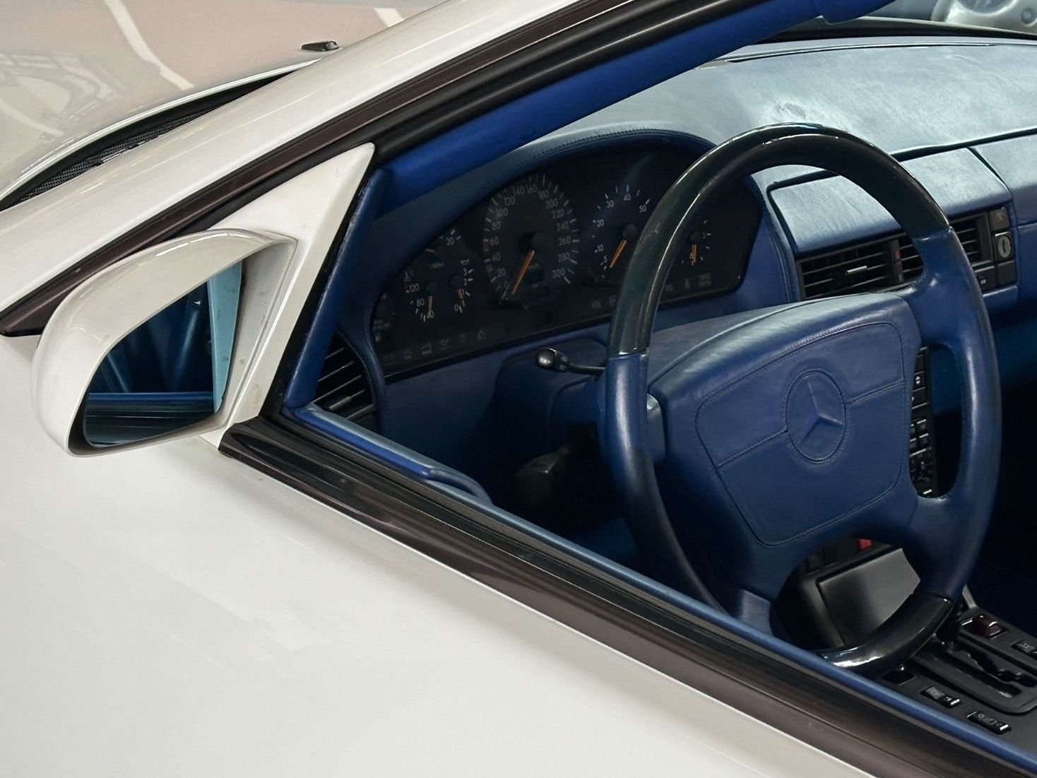 Fahrzeugabbildung Mercedes-Benz SL 500 FAB DESIGN UNIKAT SHOW CAR GENF 1995 H-ZL