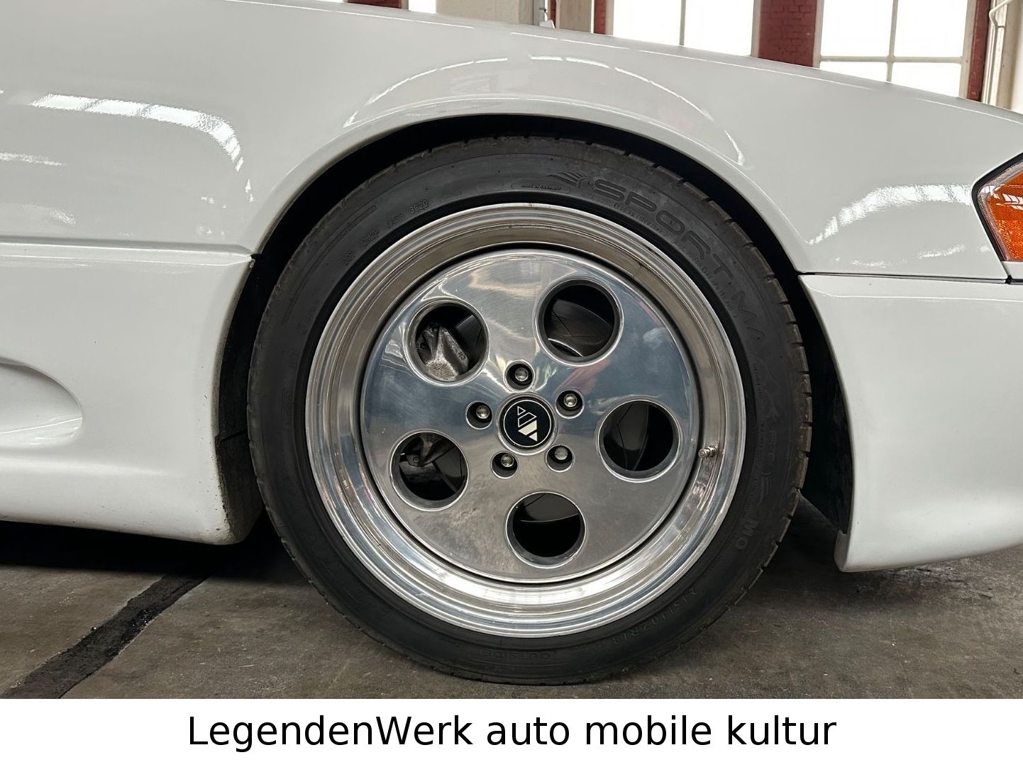 Fahrzeugabbildung Mercedes-Benz SL 500 FAB DESIGN UNIKAT SHOW CAR GENF 1995 H-ZL