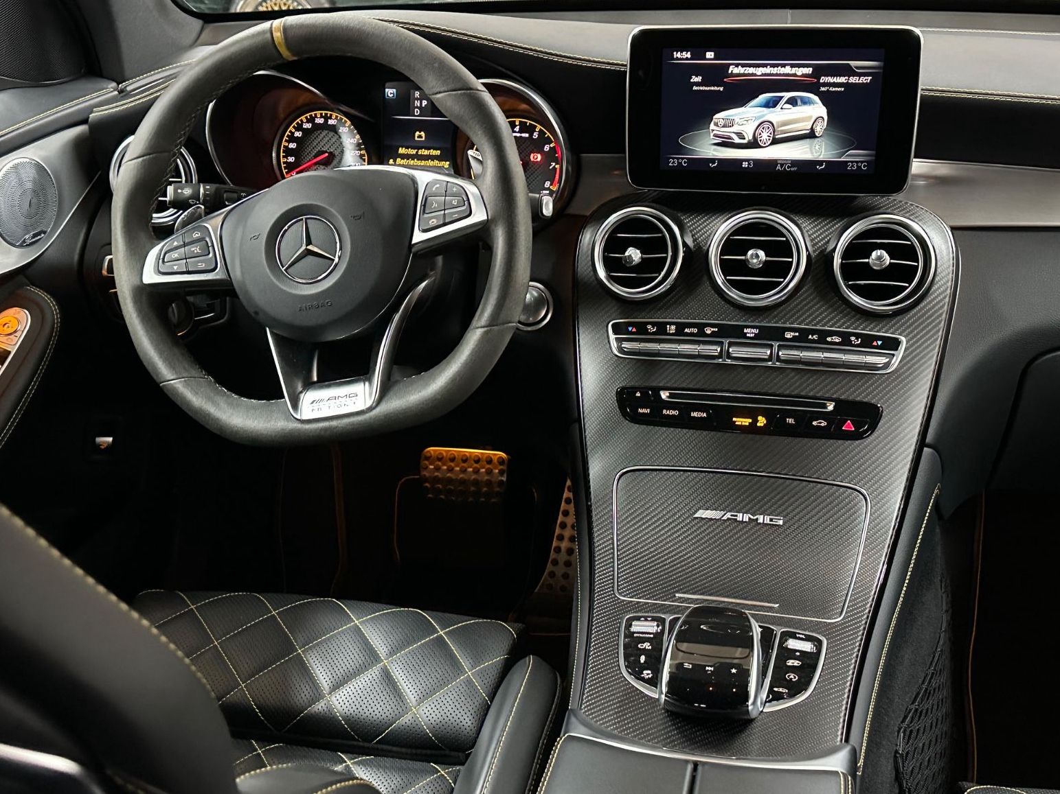 Fahrzeugabbildung Mercedes-Benz GLC 63 S AMG 4Matic Edition 1 SPORTs LED CARBON