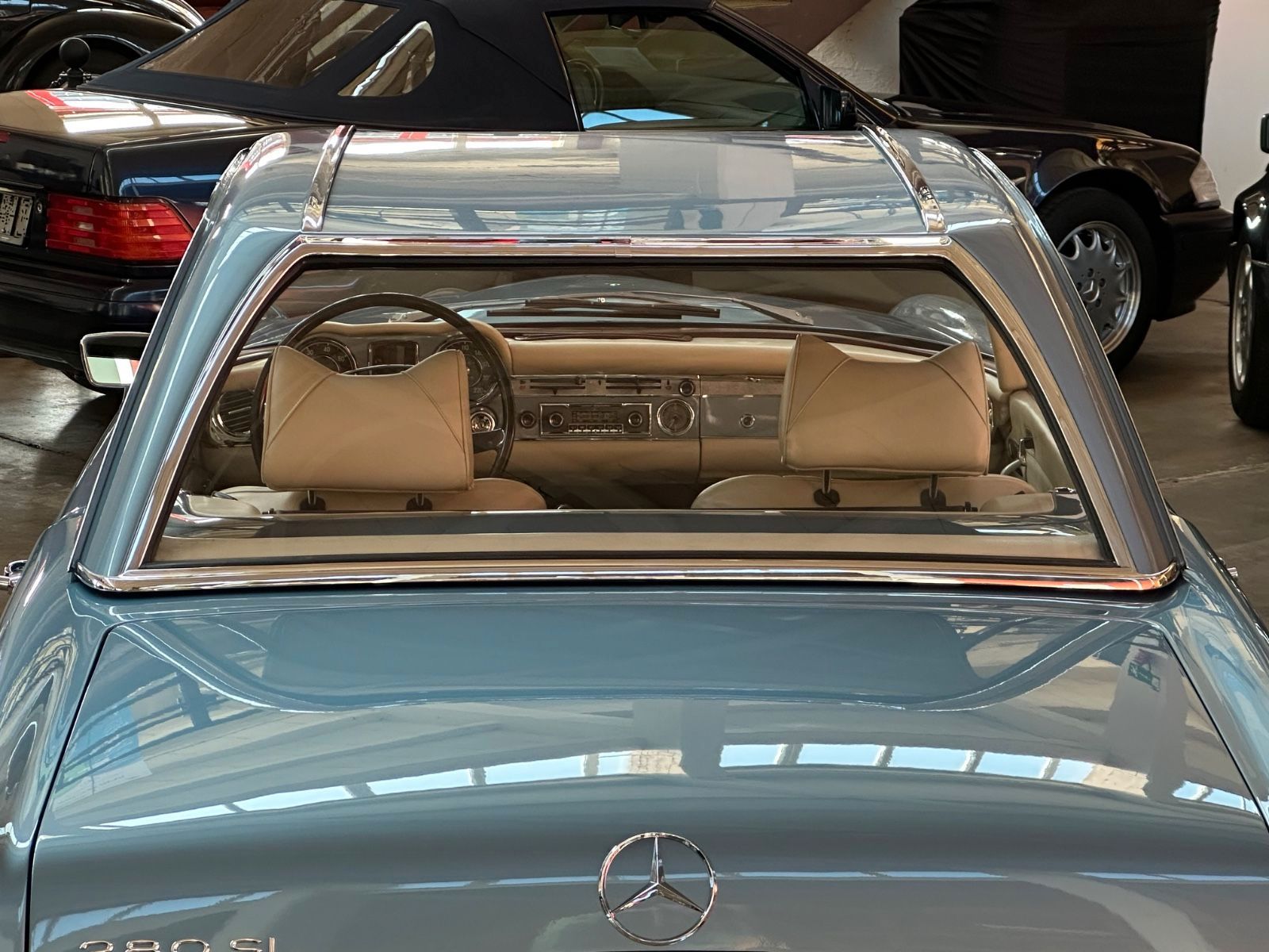 Fahrzeugabbildung Mercedes-Benz SL 280 Pagode W113 Schalter Schweiz MATCHING 1-
