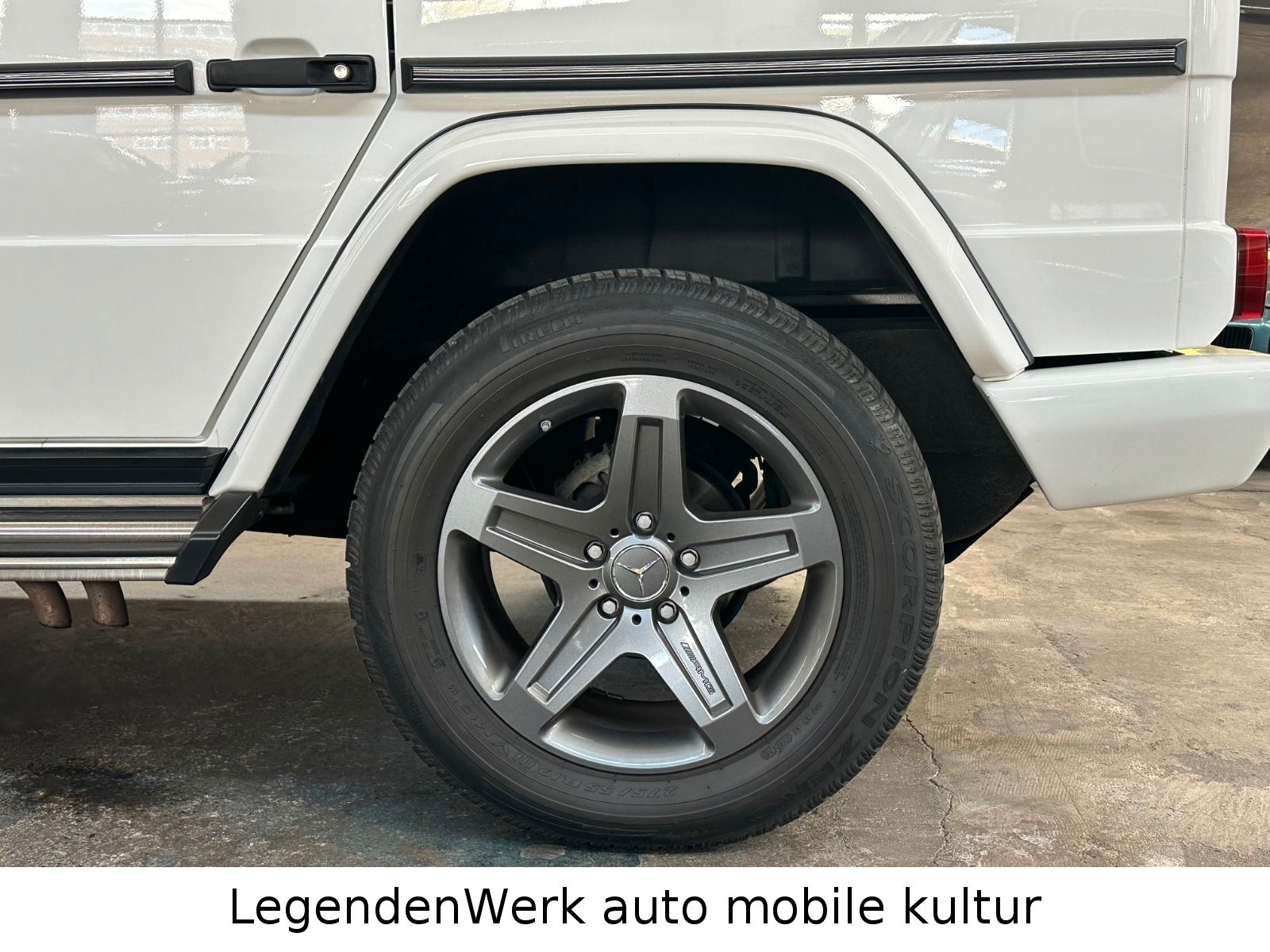 Fahrzeugabbildung Mercedes-Benz G 500 W463 SPORT PAKET+AUSPUFF DESIGNO 2. Hd.
