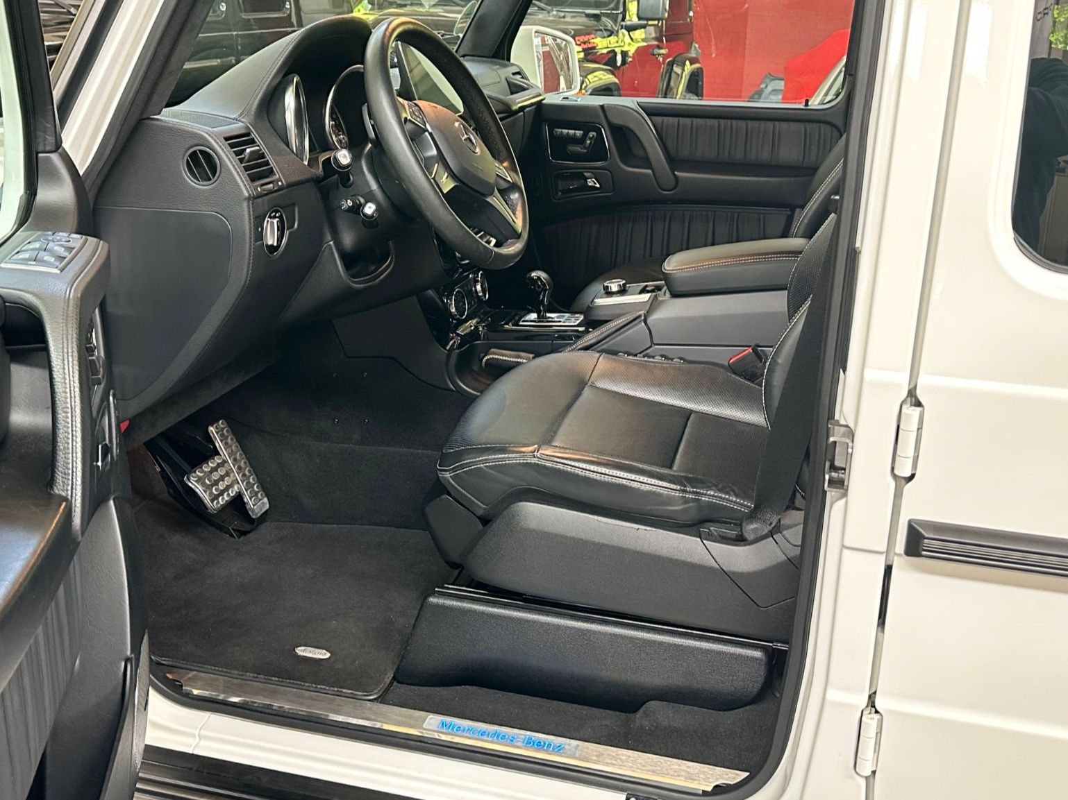 Fahrzeugabbildung Mercedes-Benz G 500 W463 SPORT PAKET+AUSPUFF DESIGNO 2. Hd.