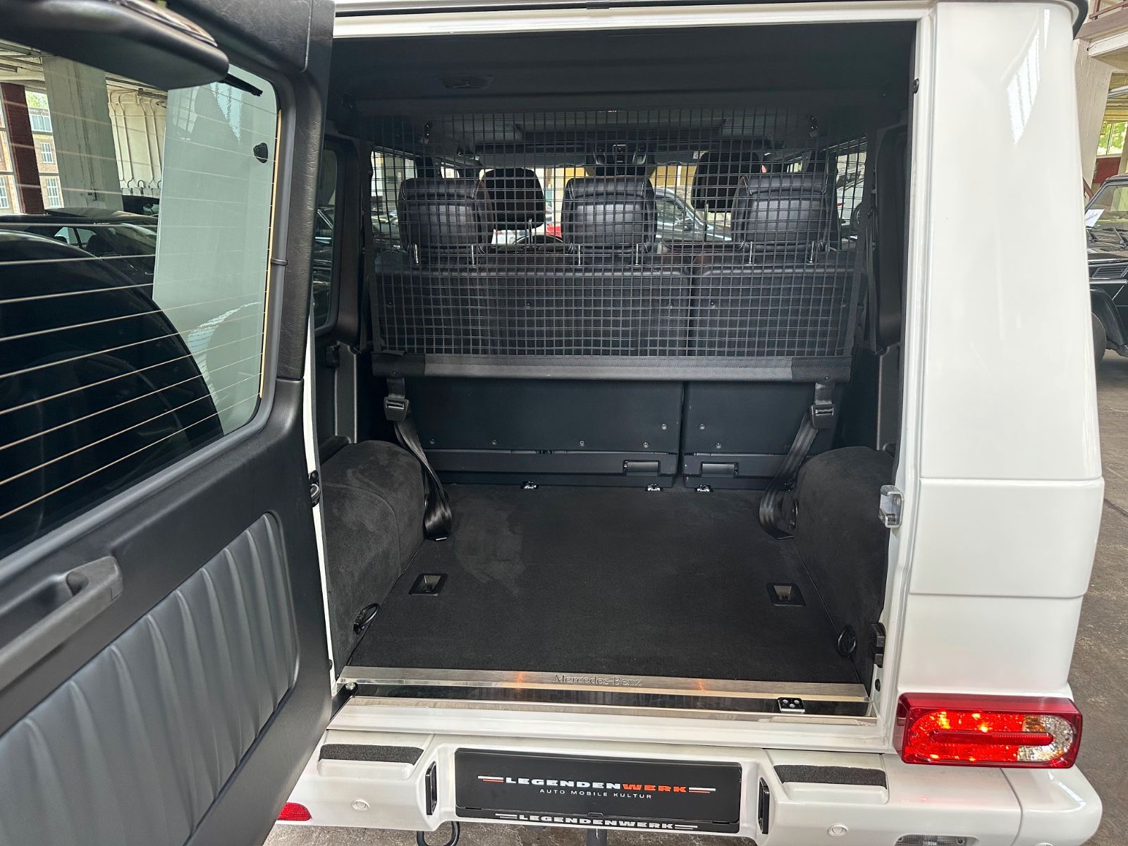 Fahrzeugabbildung Mercedes-Benz G 500 W463 SPORT PAKET+AUSPUFF DESIGNO 2. Hd.