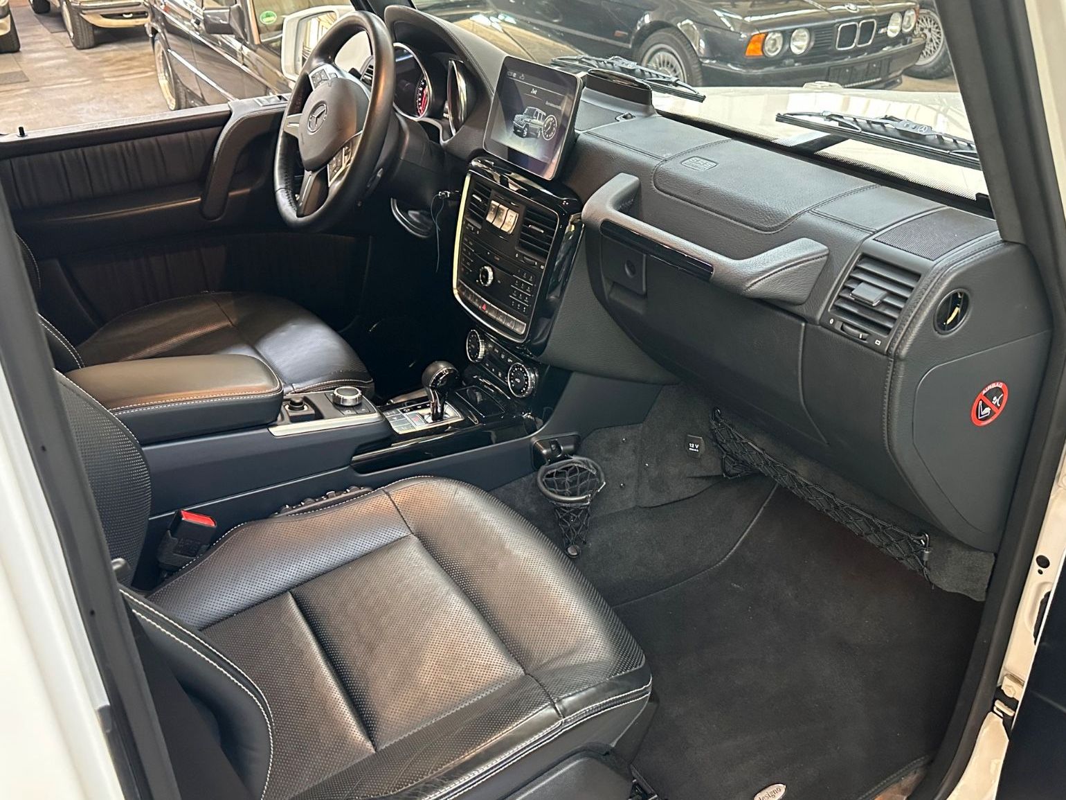 Fahrzeugabbildung Mercedes-Benz G 500 W463 SPORT PAKET+AUSPUFF DESIGNO 2. Hd.