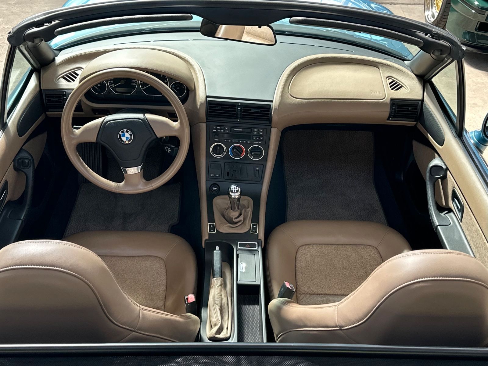 Fahrzeugabbildung BMW Z3 Roadster 2.8 1. Hand Hardtop James Bond 007