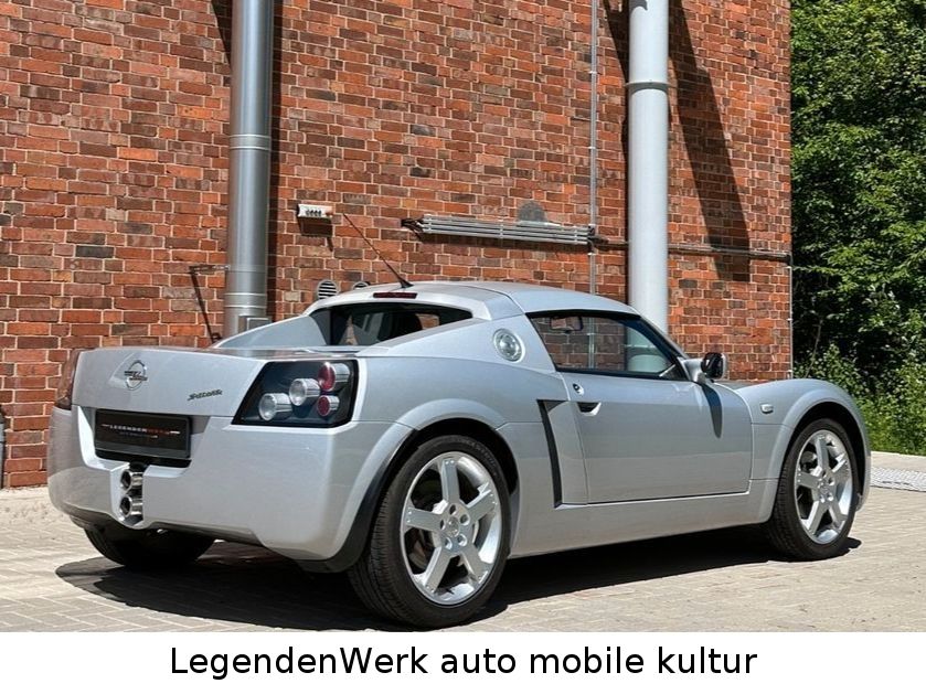 Fahrzeugabbildung Opel Speedster 2.2 JAHRESWAGENZUSTAND 20 J. in 1. Hd.