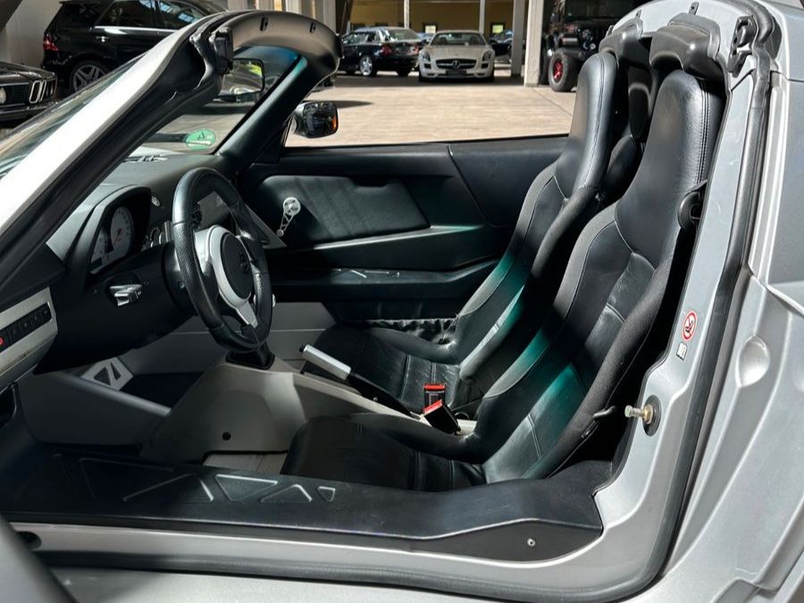Fahrzeugabbildung Opel Speedster 2.2 JAHRESWAGENZUSTAND 20 J. in 1. Hd.