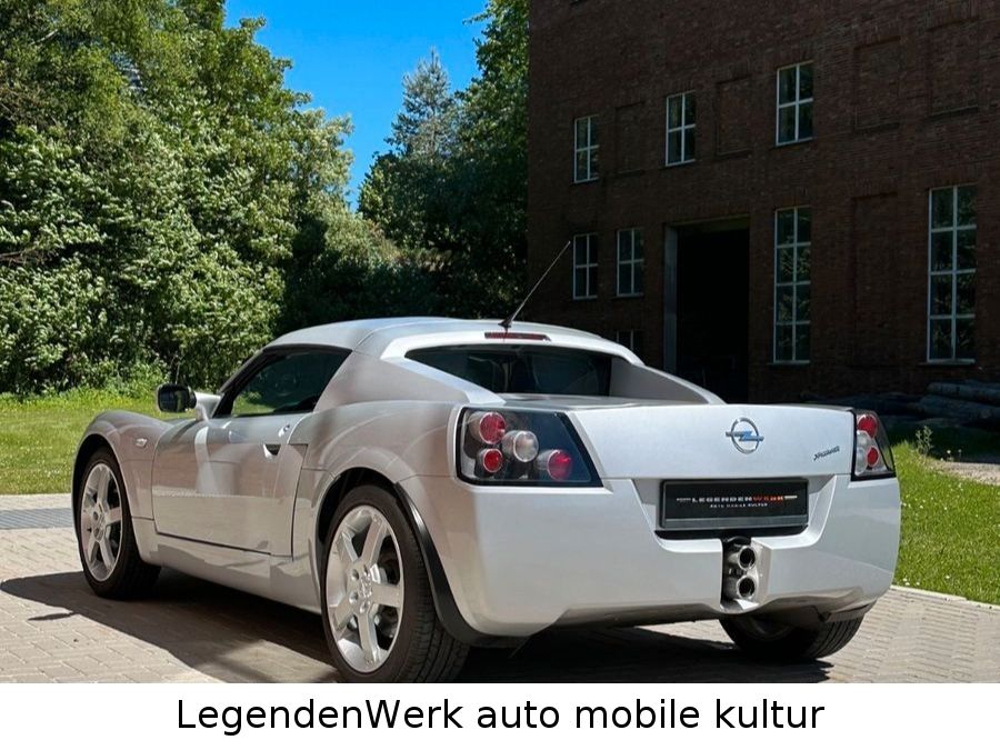 Fahrzeugabbildung Opel Speedster 2.2 JAHRESWAGENZUSTAND 20 J. in 1. Hd.