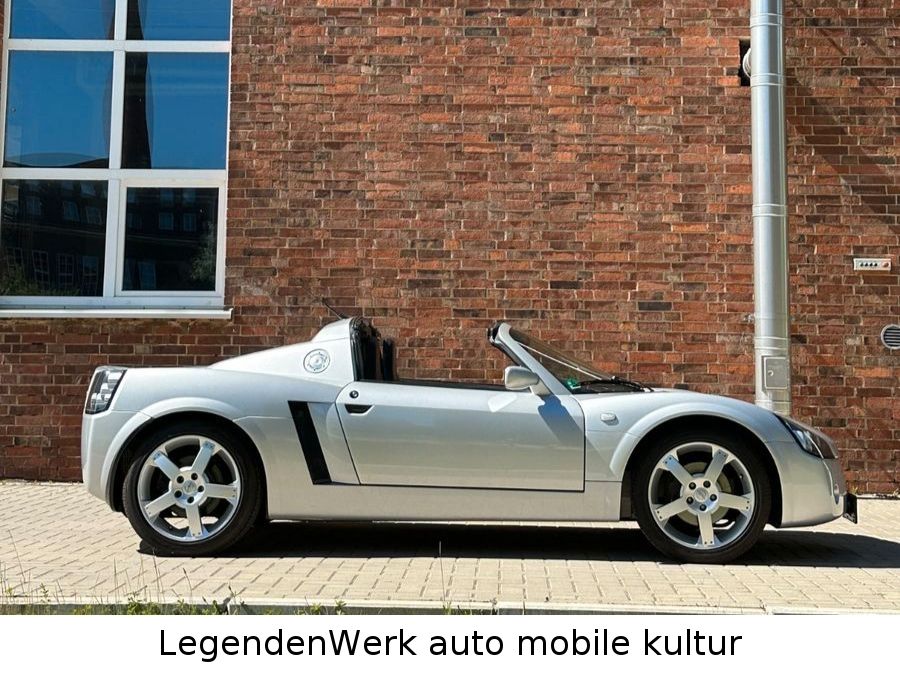 Fahrzeugabbildung Opel Speedster 2.2 JAHRESWAGENZUSTAND 20 J. in 1. Hd.
