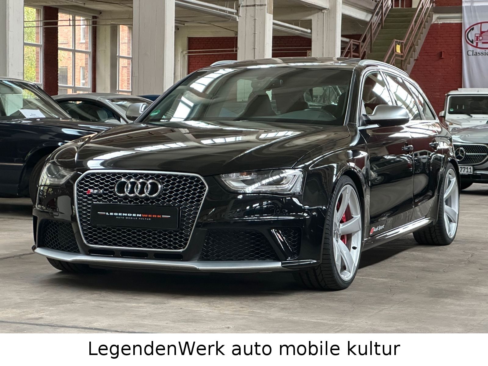 Fahrzeugabbildung Audi RS4 B8 Avant 4.2 FSI SERVICE/BREMSEN/REIFEN neu!