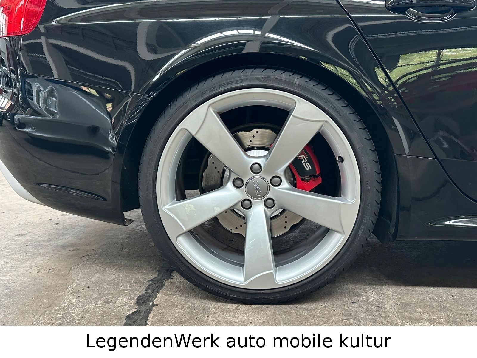 Fahrzeugabbildung Audi RS4 B8 Avant 4.2 FSI SERVICE/BREMSEN/REIFEN neu!