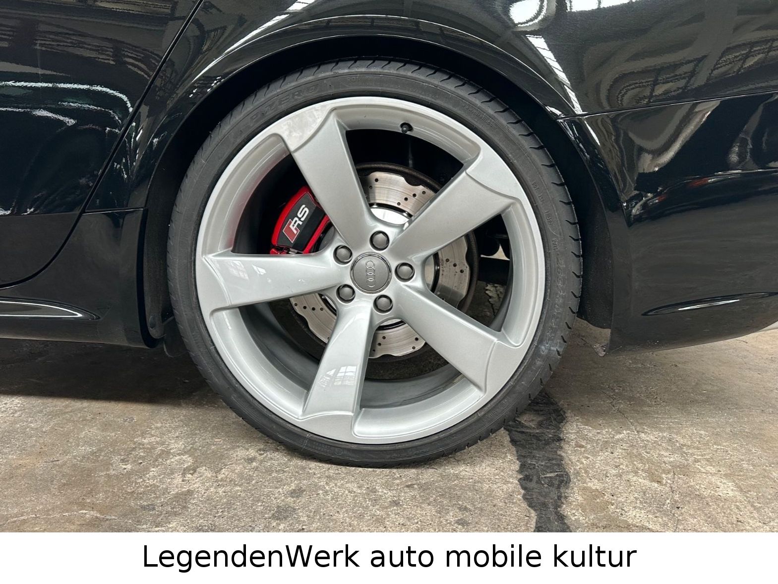 Fahrzeugabbildung Audi RS4 B8 Avant 4.2 FSI SERVICE/BREMSEN/REIFEN neu!