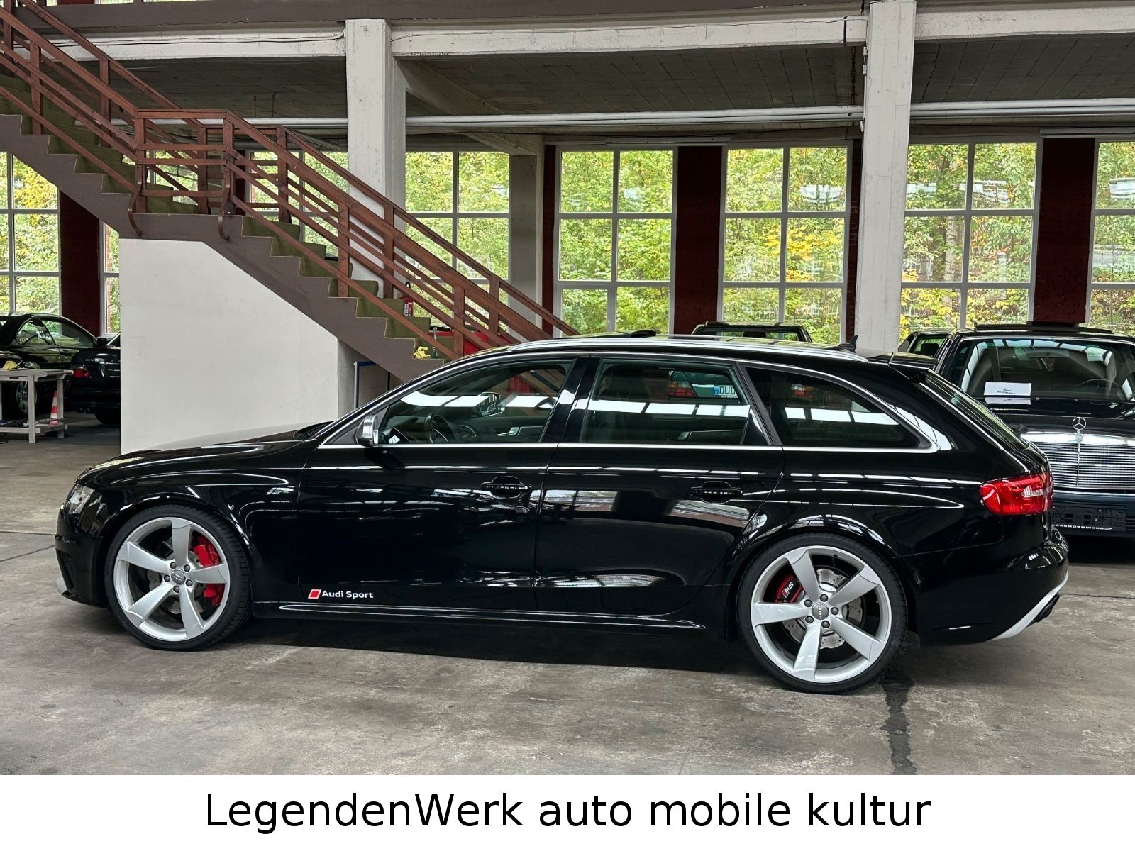 Fahrzeugabbildung Audi RS4 B8 Avant 4.2 FSI SERVICE/BREMSEN/REIFEN neu!