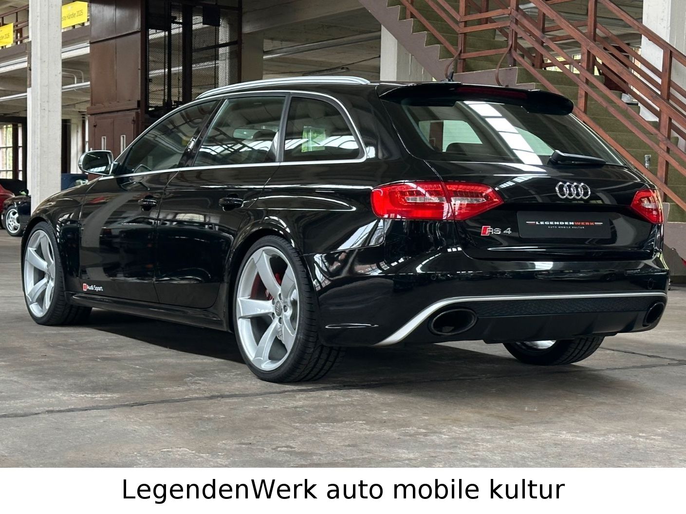 Fahrzeugabbildung Audi RS4 B8 Avant 4.2 FSI SERVICE/BREMSEN/REIFEN neu!