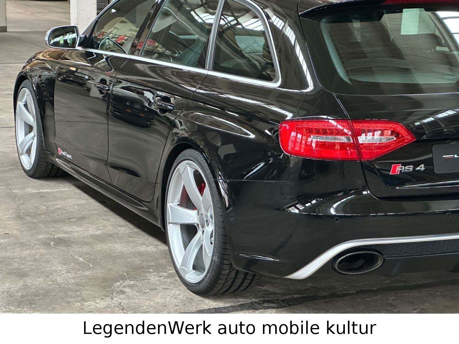 Fahrzeugabbildung Audi RS4 B8 Avant 4.2 FSI SERVICE/BREMSEN/REIFEN neu!