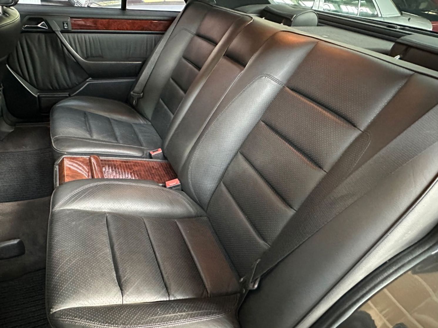 Fahrzeugabbildung Mercedes-Benz E 500 W124 MoPf MB-Rechnungs-gepflegt PROMINENT