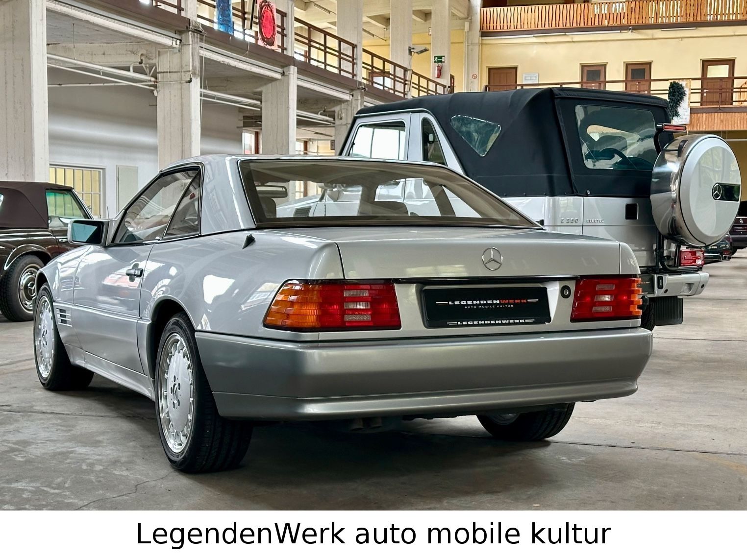 Fahrzeugabbildung Mercedes-Benz SL 320 R129 BRD 1.Lack 4-Sitze MB SERVICE neu