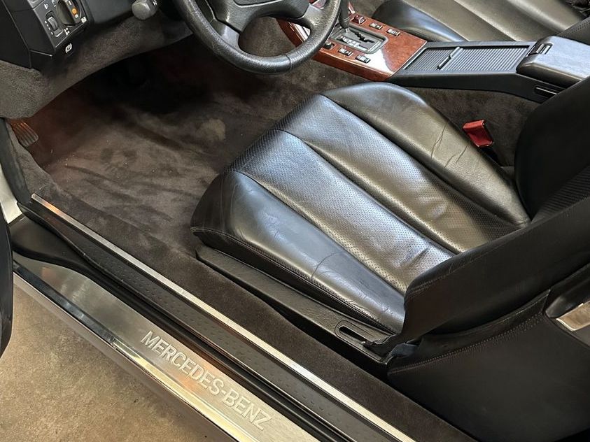 Fahrzeugabbildung Mercedes-Benz SL 320 R129 BRD 1.Lack 4-Sitze MB SERVICE neu
