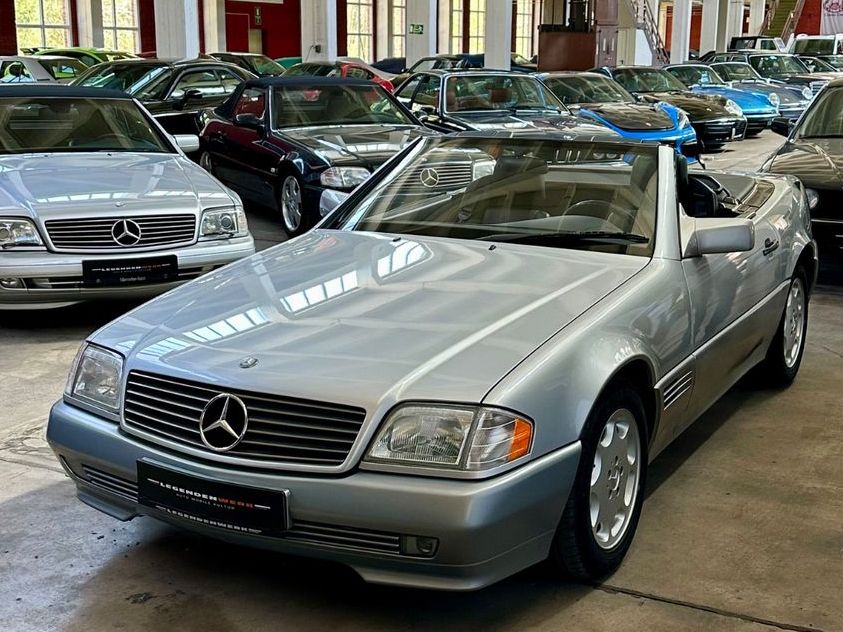 Fahrzeugabbildung Mercedes-Benz SL 320 R129 BRD 1.Lack 4-Sitze MB SERVICE neu