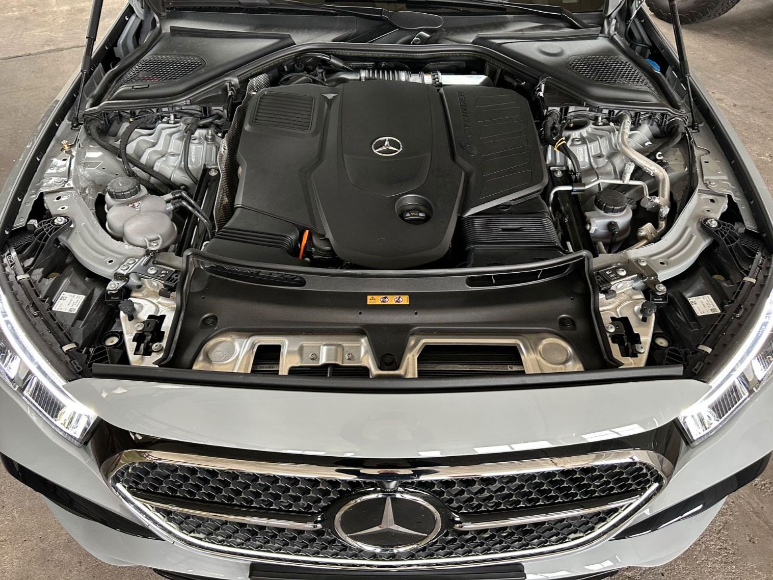 Fahrzeugabbildung Mercedes-Benz E 450 d T 4Matic AMG Line Premium Plus LP121.000