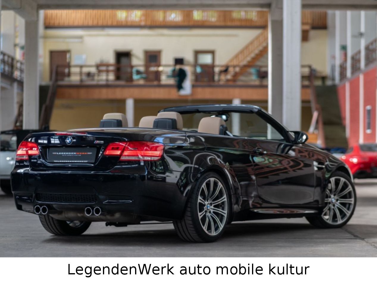 Fahrzeugabbildung BMW M3 E93 M3 V8 Cabrio SCHALTER Deutsch Scheckheft