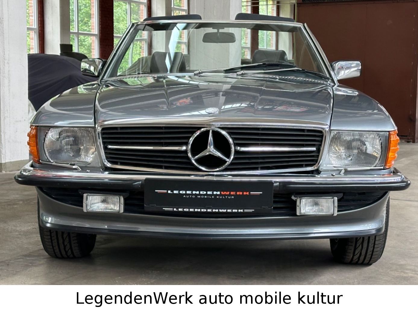 Fahrzeugabbildung Mercedes-Benz 300 SL R107 2.Hand Erstlack Deutschland Original