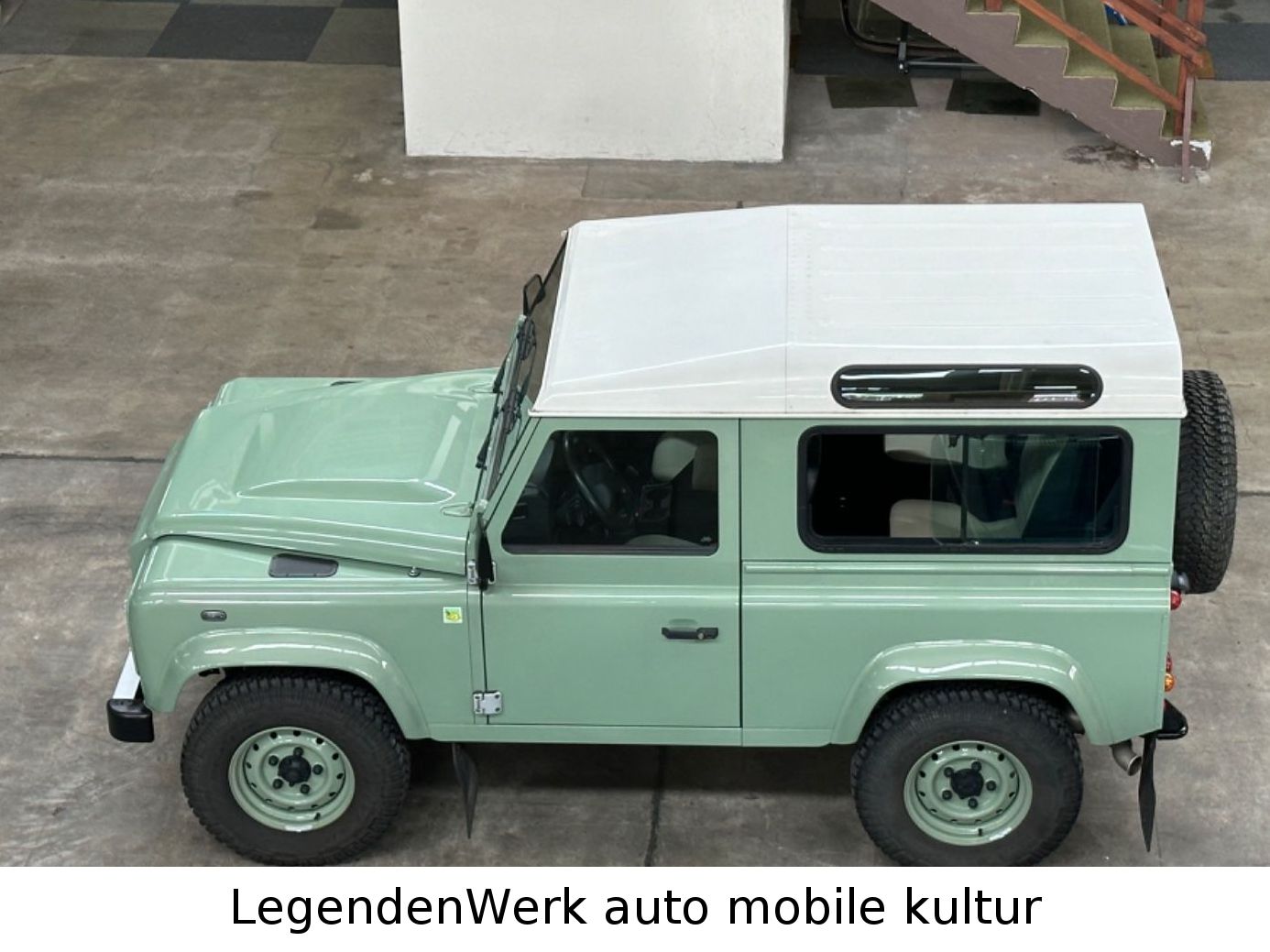 Fahrzeugabbildung Land Rover Defender 90 Heritage ORIGINAL SW kurz  mit MwSt.