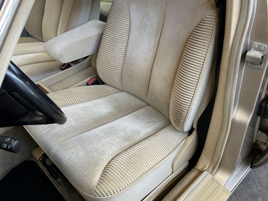 Fahrzeugabbildung Mercedes-Benz 420 SE W126 2. Hand Deutsche EZ Erstlack Velours