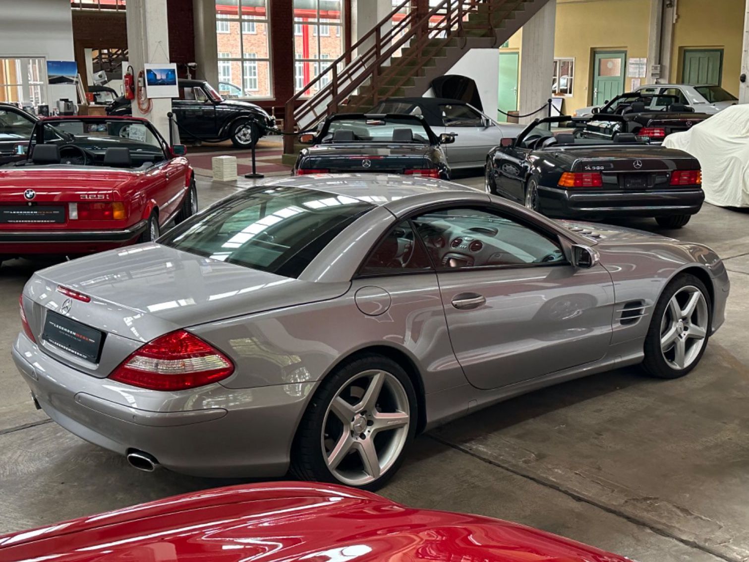 Fahrzeugabbildung Mercedes-Benz SL500 5.5L  AMG R230 Exclusiv Sonderf. Deutschl.