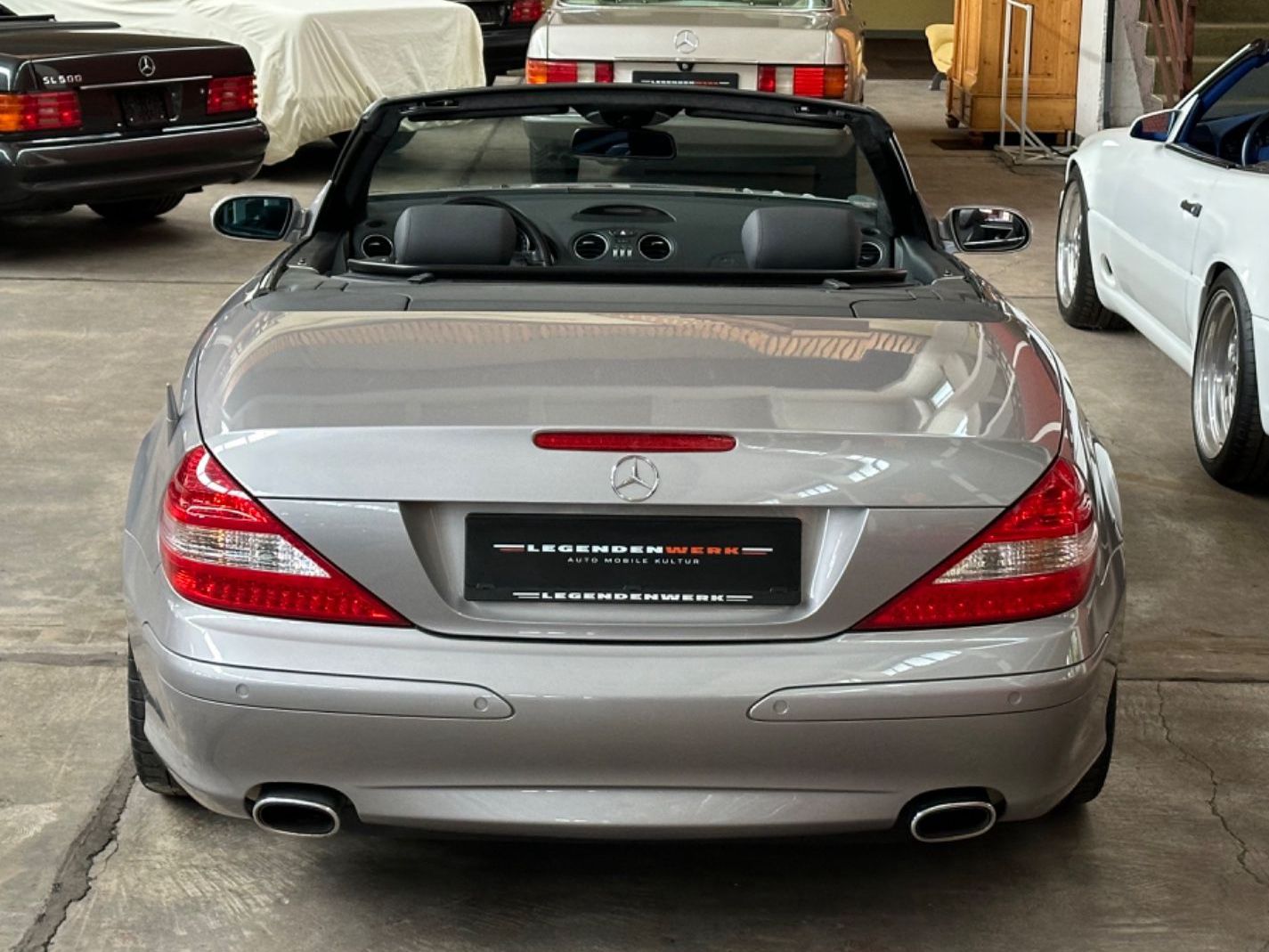 Fahrzeugabbildung Mercedes-Benz SL500 5.5L  AMG R230 Exclusiv Sonderf. Deutschl.